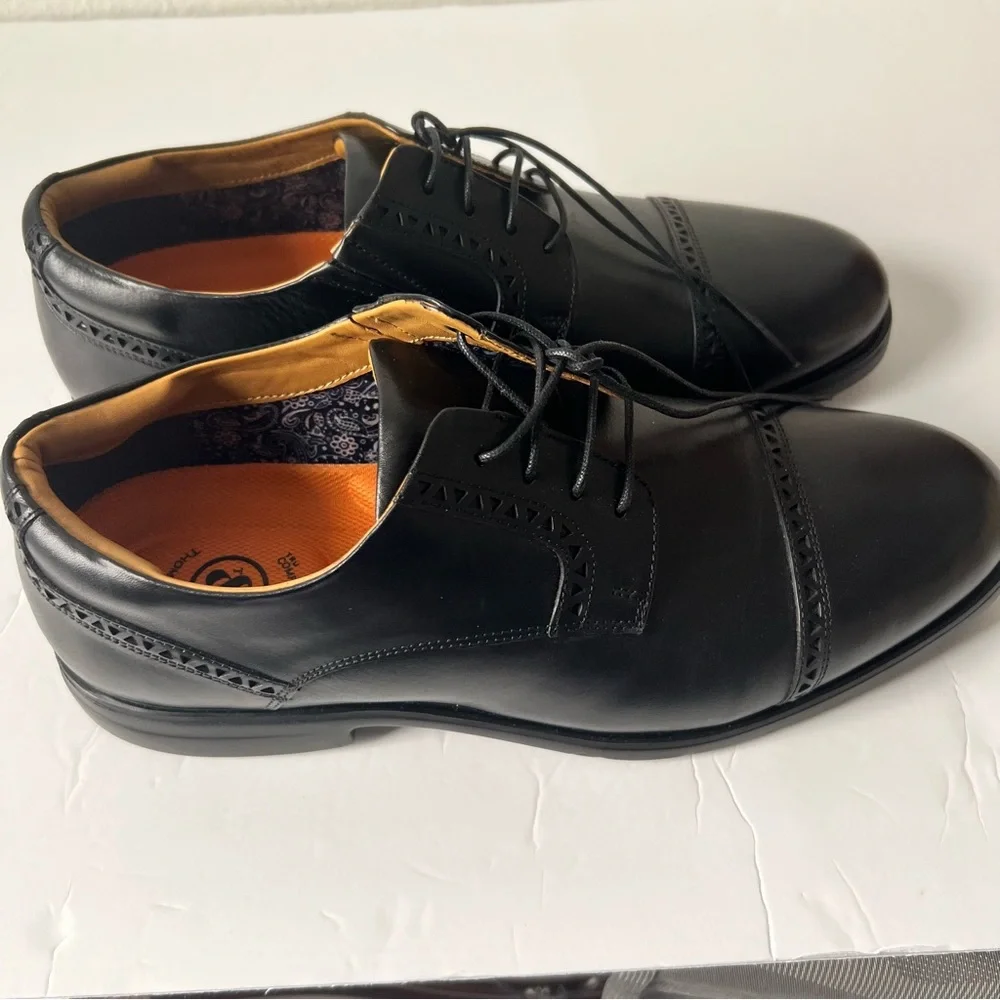 Thomas & Vine brand new